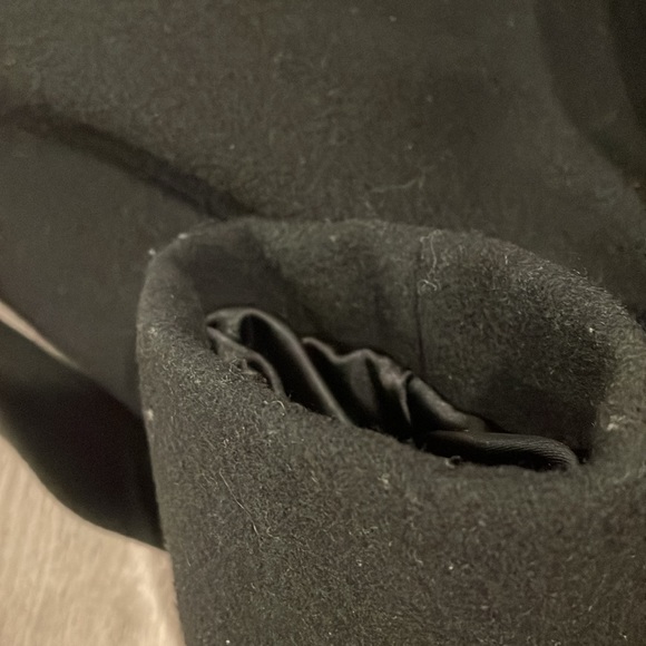 Laura Winter Coat Fringe w Belt - Picture 5 of 6